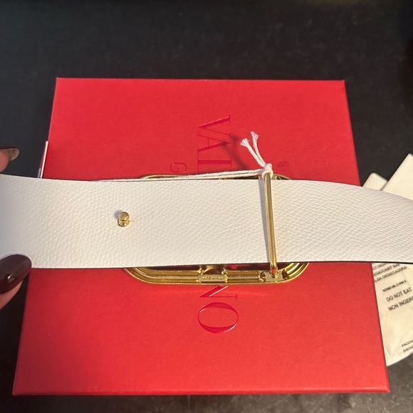 Valentino Brown Leather VLogo Reversible Buckle Belt 70CM NWT - Picture 5 of 5